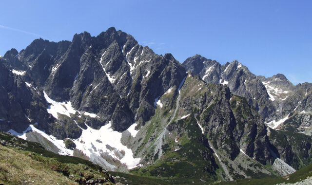 Tatry – Magiczna Kraina Wysokich Gór i Niezapomnianych Przygód